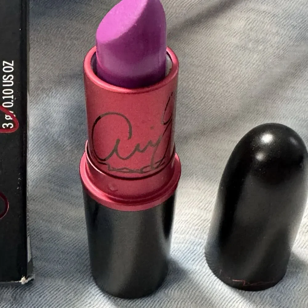 Mac Matte Lipstick - Viva Glam Ariana Grande 2 - 3g / 0.1oz - NIB